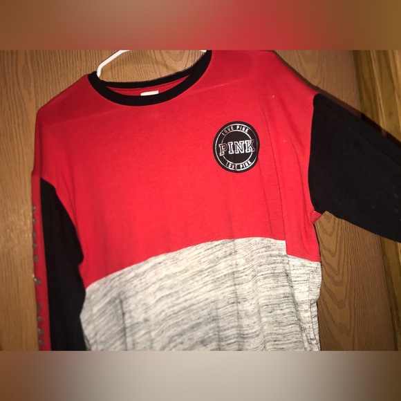 PINK - Victoria’s Secret long sleeved shirt - Picture 3 of 6